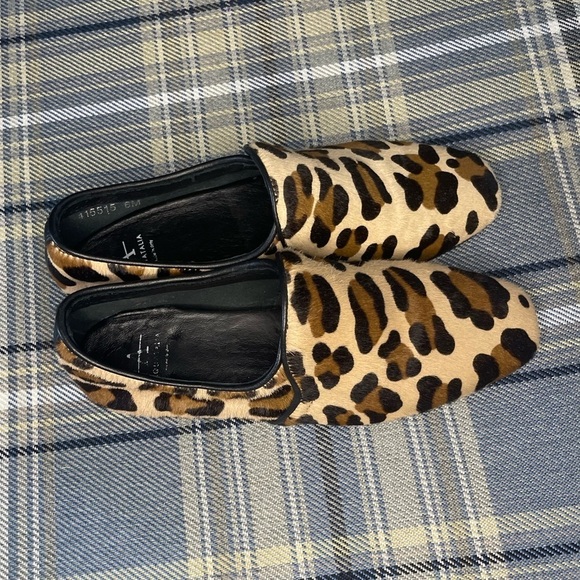 Women's Aquatalia Revy Weatherproof Calf Hair Loafer animal print - Picture 3 of 5